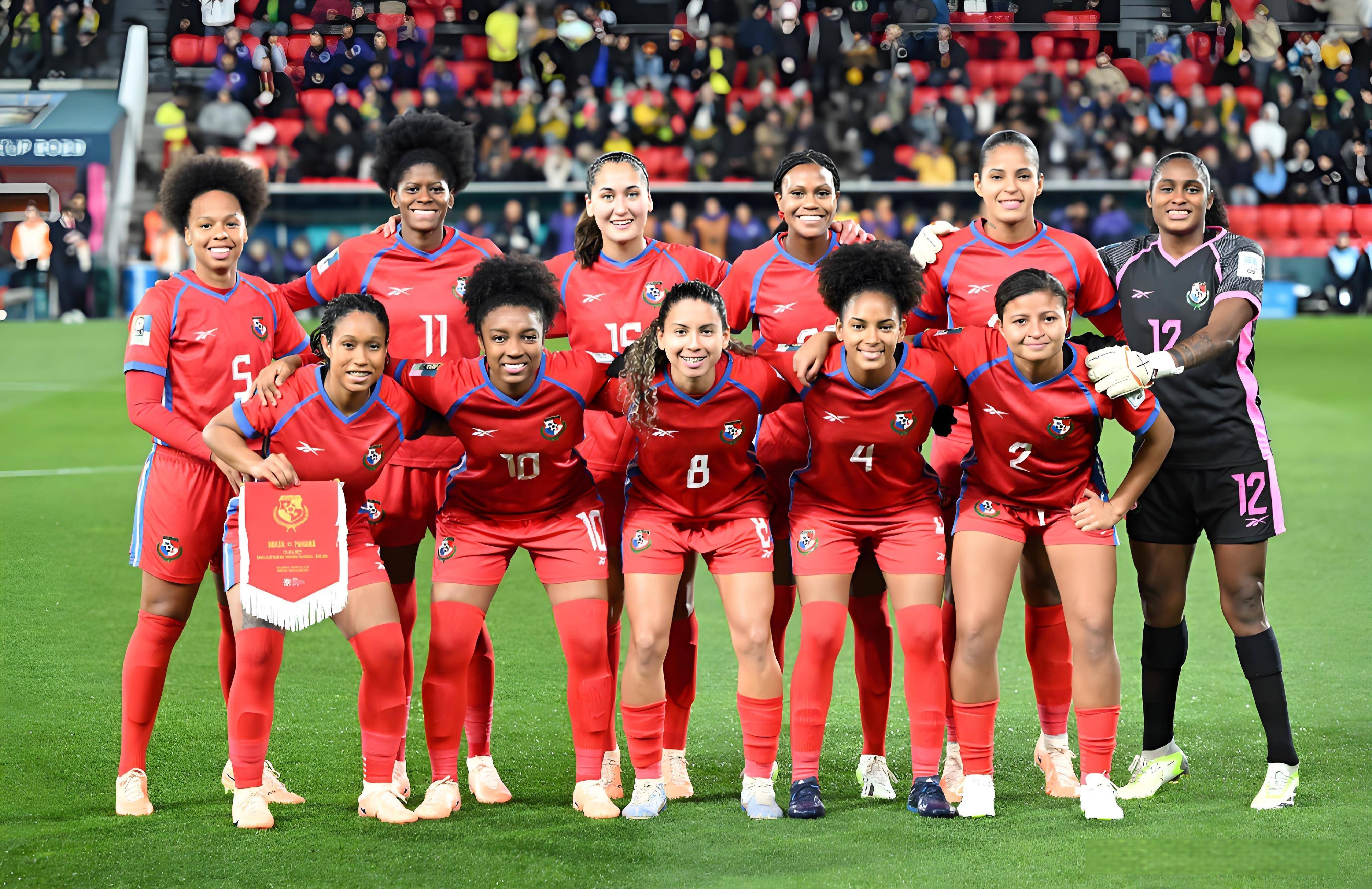 德国女足选手在比赛中发挥出色 德国女足选手在比赛中发挥出色