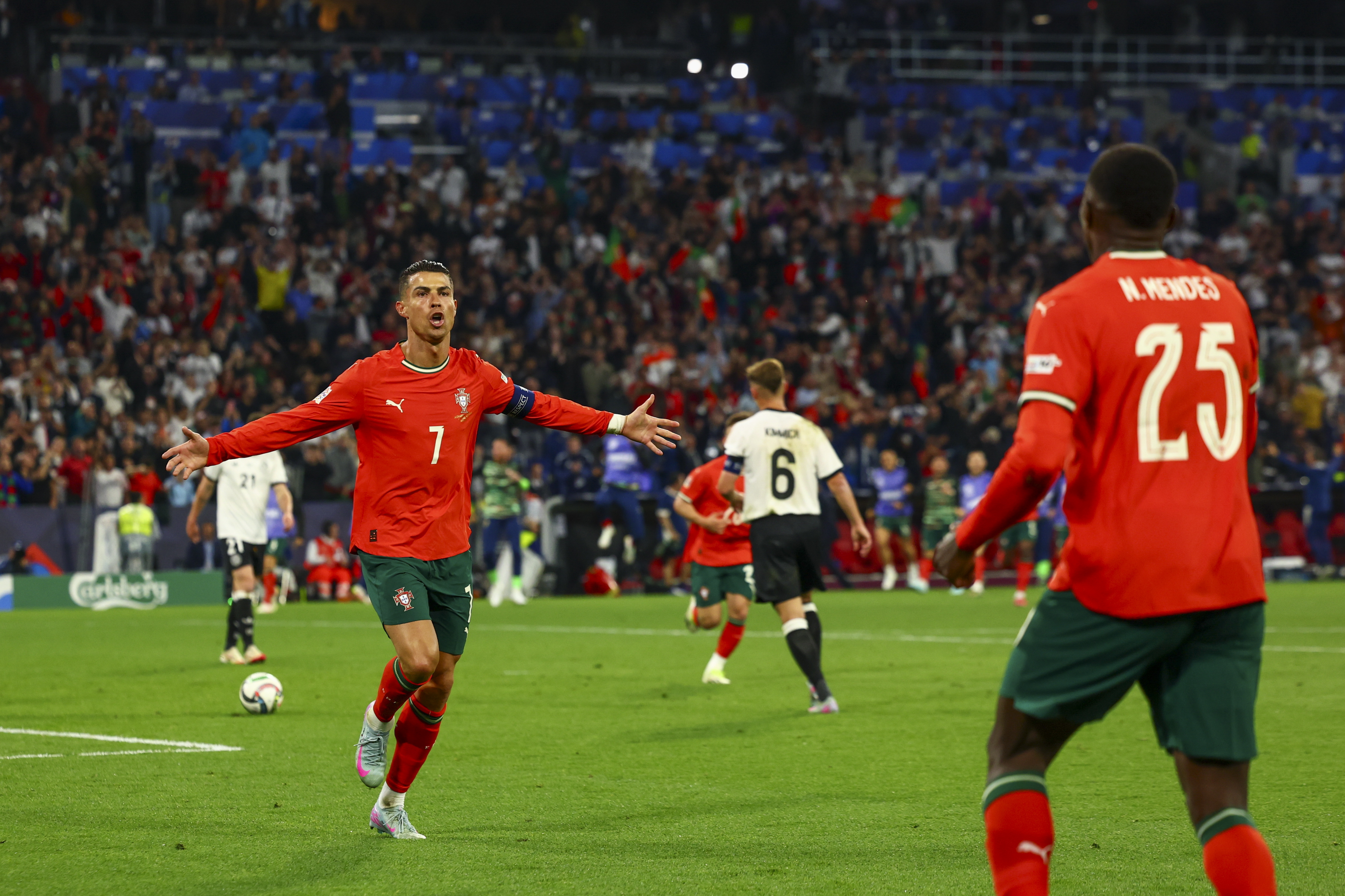 瑞典备战欧锦赛,客场对决葡萄牙 瑞典备战欧锦赛,客场对决葡萄牙