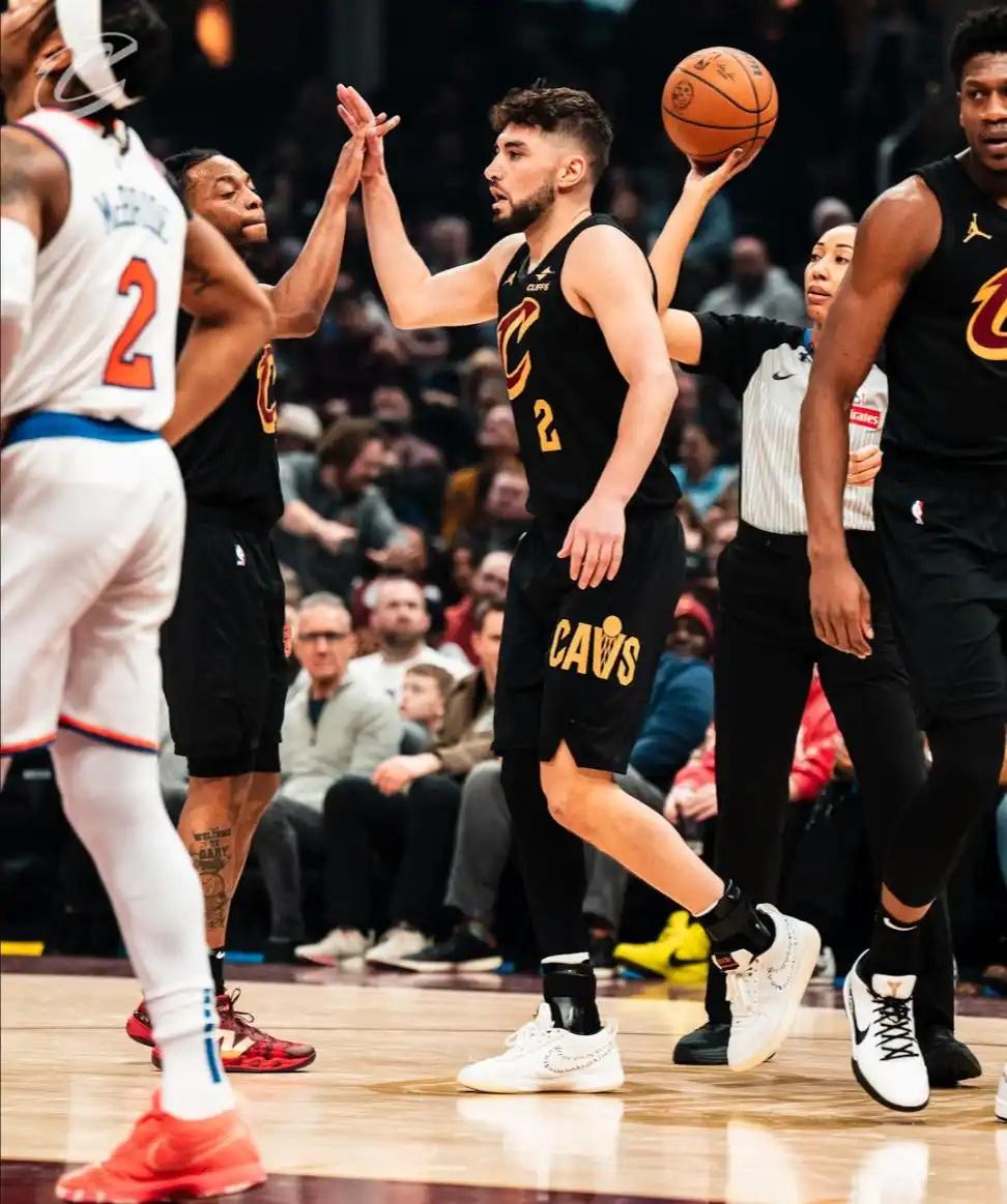 关于尼斯队士气高涨,在比赛中发挥出色的信息 关于尼斯队士气高涨,在比赛中发挥出色的信息