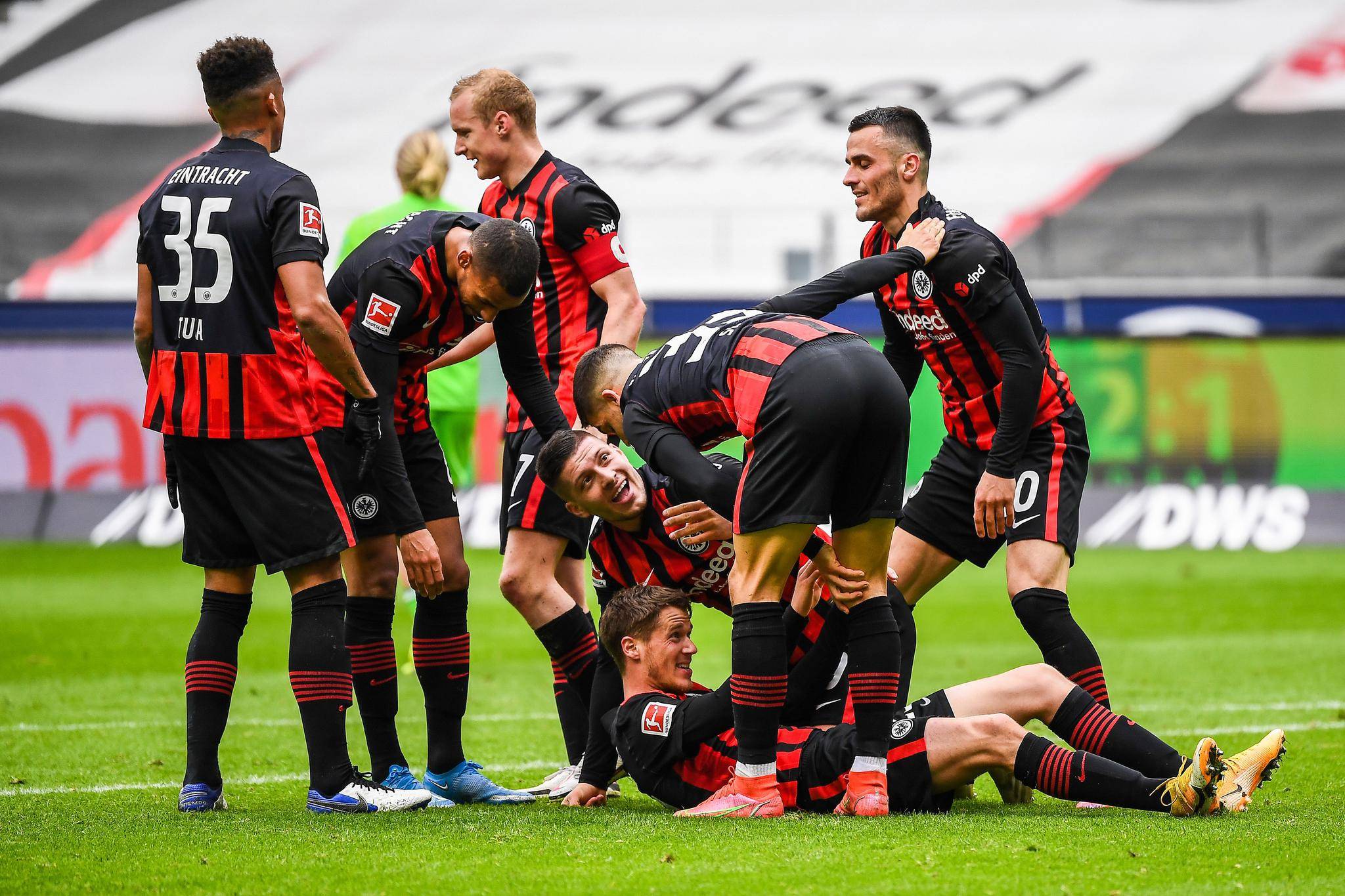 里尔队主场大胜,实力稳居法国联赛前茅的简单介绍 里尔队主场大胜,实力稳居法国联赛前茅的简单介绍