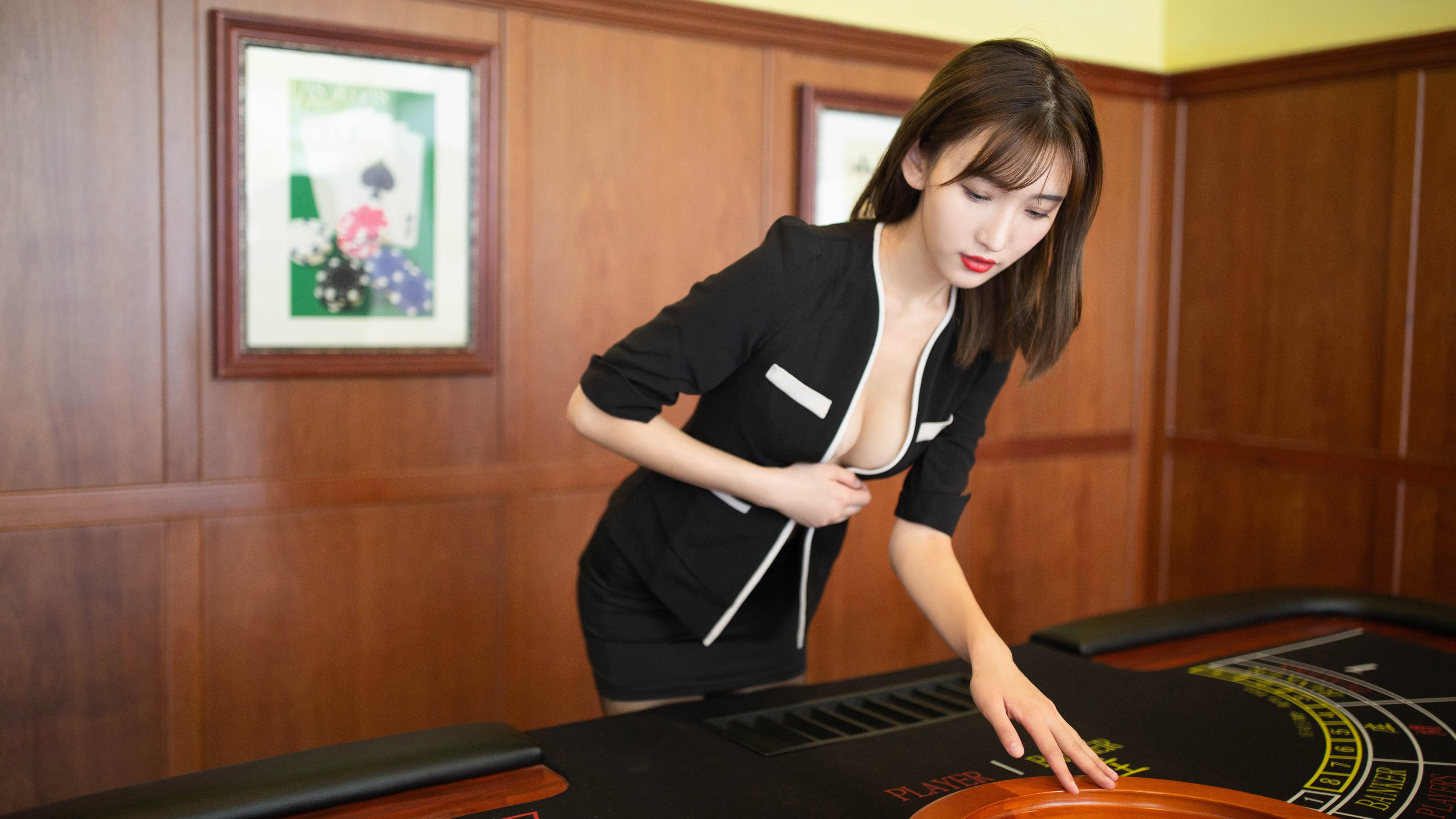 欧冠决赛之夜，卡瓦哈尔用一记早已写就的头槌，点燃了赛场与时光