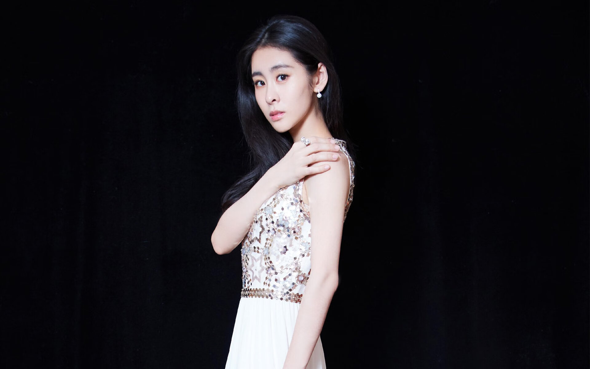 莱奥硬仗之王发威,英格兰三狮军团强势击败希腊